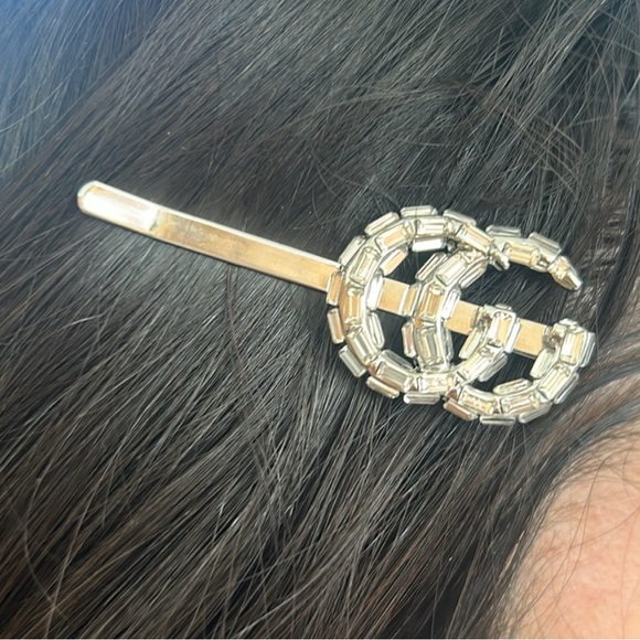 Like New used once CRYSTAL GUCCI SINGLE HAIR CLIP - Picture 4 of 6